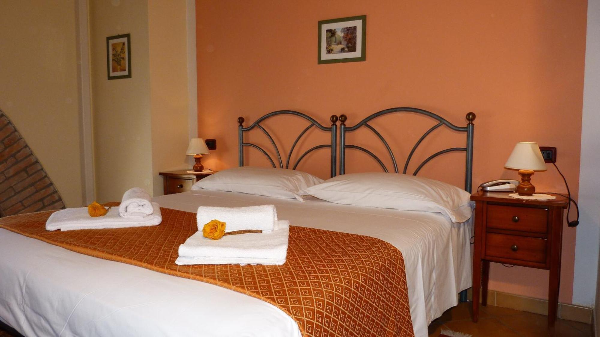 Agriturismo Ai Due Volti Dossobuono Habitación foto