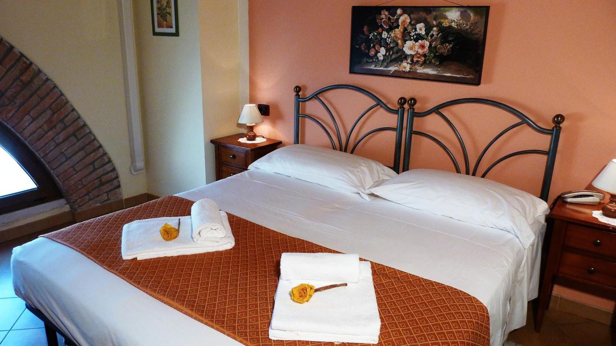 Agriturismo Ai Due Volti Dossobuono Habitación foto