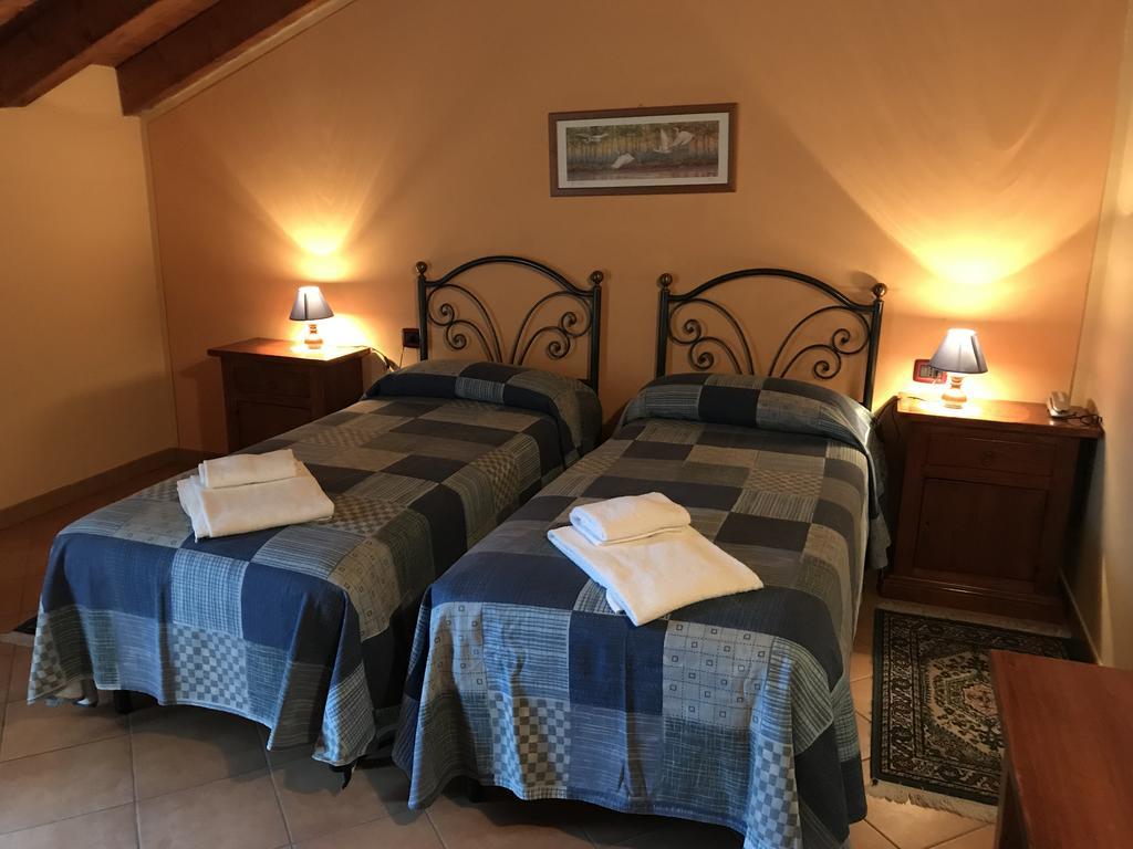 Agriturismo Ai Due Volti Dossobuono Exterior foto